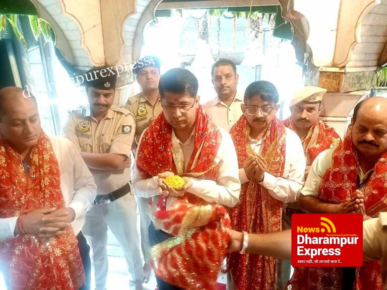 उना के उपायुक्त ने माता श्री चिंतपूर्णी में शीश नवाया मेलावधि में उचित व्यवस्था प्रबंधन बनाए रखने के दिए निर्देश