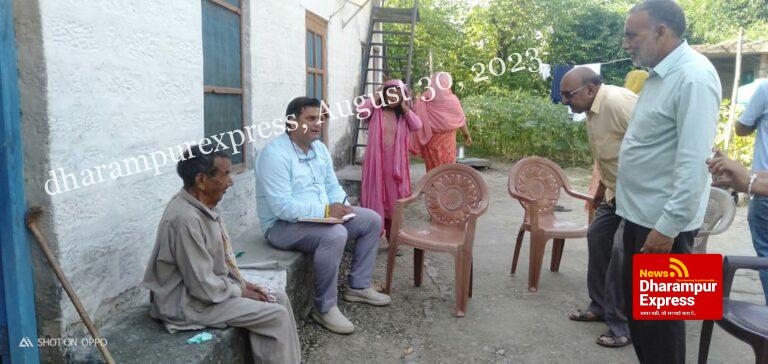 आपदा प्रभावित परिवारों से मिले डा पुष्पेंद्र वर्मा