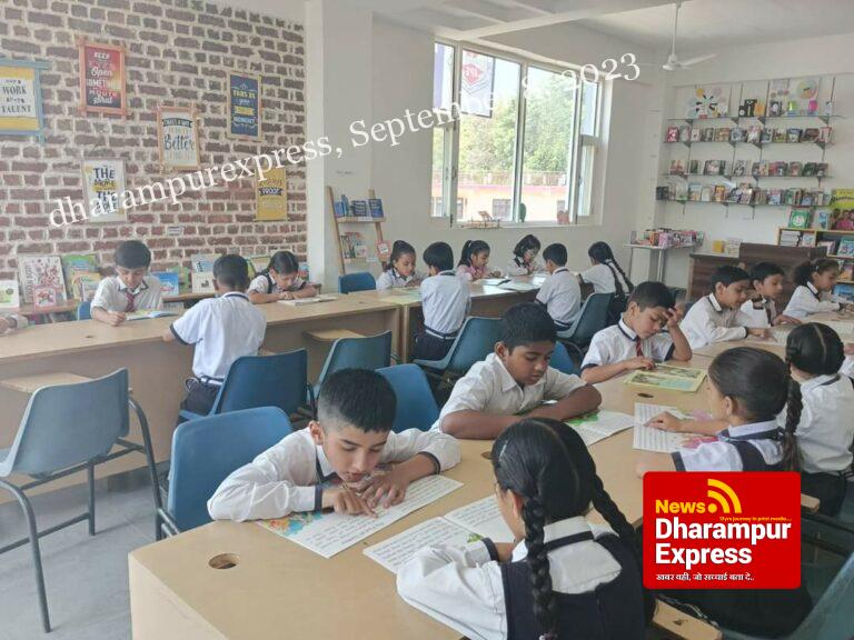 विश्व साक्षरता दिवस पर ऑलमाइटी पब्लिक स्कूल में साहित्य पठन कार्यक्रम