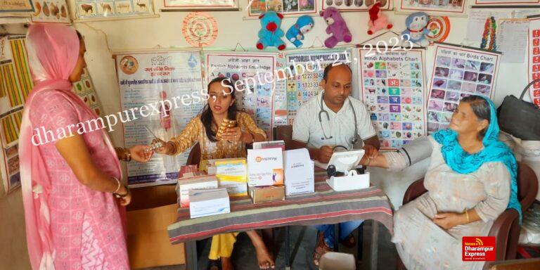 सांसद मोबाईल स्वास्थ्य सेवा टीम ने विश्व अल्जाइमर दिवस पर लोगो को किया जागरुक