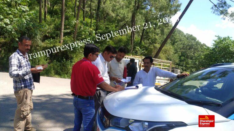 नियमों की अवहेलना कर रहे वाहन चालको के काटे चलाना