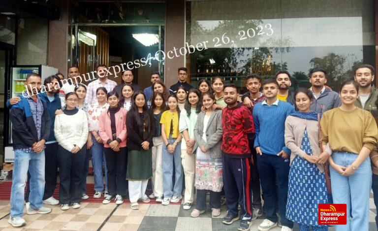 भौतिकी विभाग के विद्यार्थियों ने किया आईएचबीटी और शानन पावर प्लांट का भ्रमण