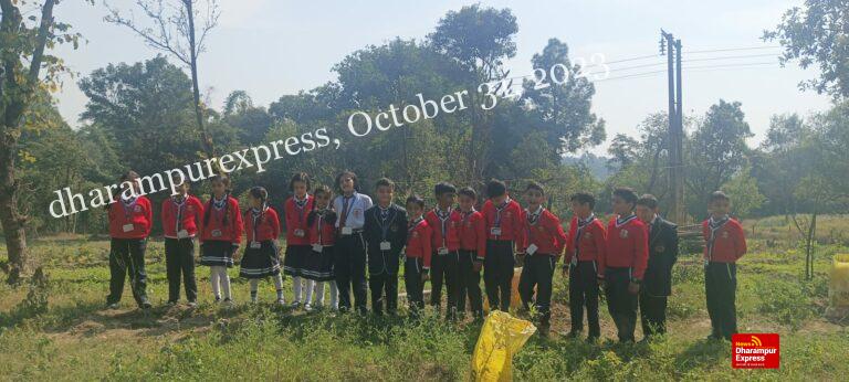 ऑलमाइटी के छात्रों को दी गई कृषि और जैविक खाद की जानकारी