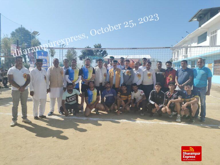 खेल खेलो नशा छोड़ो अभियान के तहत वॉलीबॉल प्रतियोगिता का किया गया आयोजन