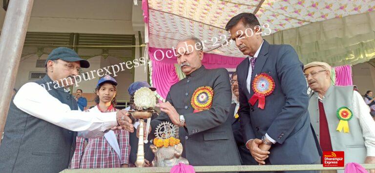 मैदान हो या क्लासरूम, कड़ी मेहनत करें विद्यार्थी: सुनील शर्मा बिट्टू