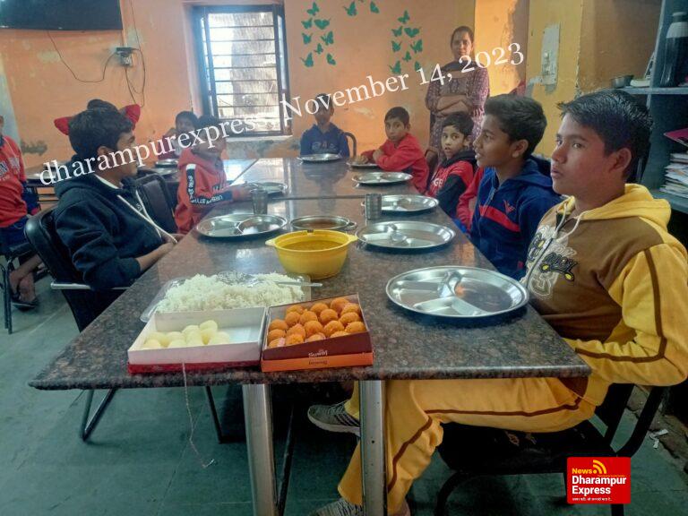बाल आश्रम सुजानपुर में भी रही बाल दिवस धूम