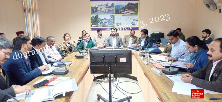 नेशनल हाईवे और अन्य लंबित कार्यों में लाएं तेजी : अनुराग सिंह ठाकुर