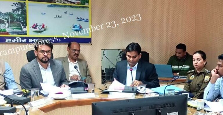 सड़क दुर्घटनाओं के डाटा के अध्ययन के बाद उठाएं प्रभावी कदम: अनुराग सिंह ठाकुर