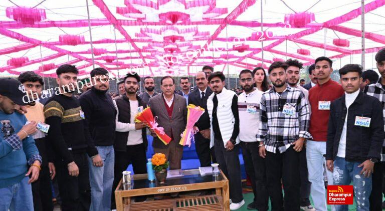 प्रदेश सरकार ने कालेज लेक्चरर के सैकड़ों पद भरे: कुलदीप सिंह पठानिया