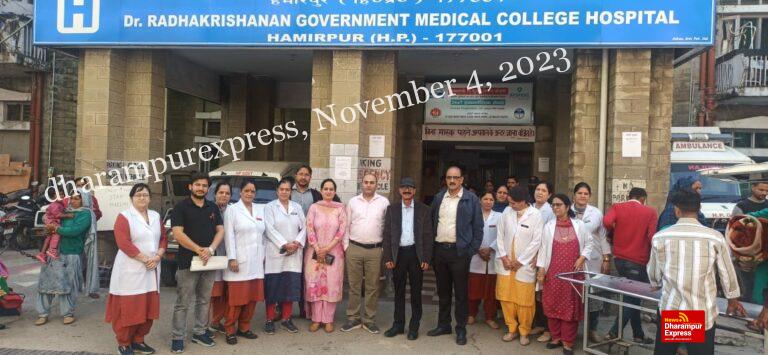 सुविधाएं जांचने के लिए मेडिकल कॉलेज में पहुंची कायाकल्प की टीम