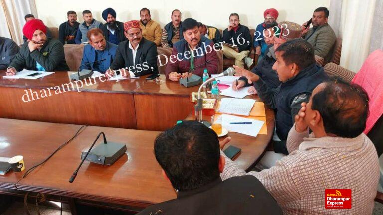 विकास, जन सेवा व गरीब कल्याण सरकार की सर्वाेच्च प्राथमिकता,,,,,,,,,,,,,,,,,,,,, ईमानदारी व कर्तव्य निष्ठा की भावना से कार्य करें सभी अधिकारी व कर्मचारी -मुकेश अग्निहोत्री उपमुख्यमंत्री