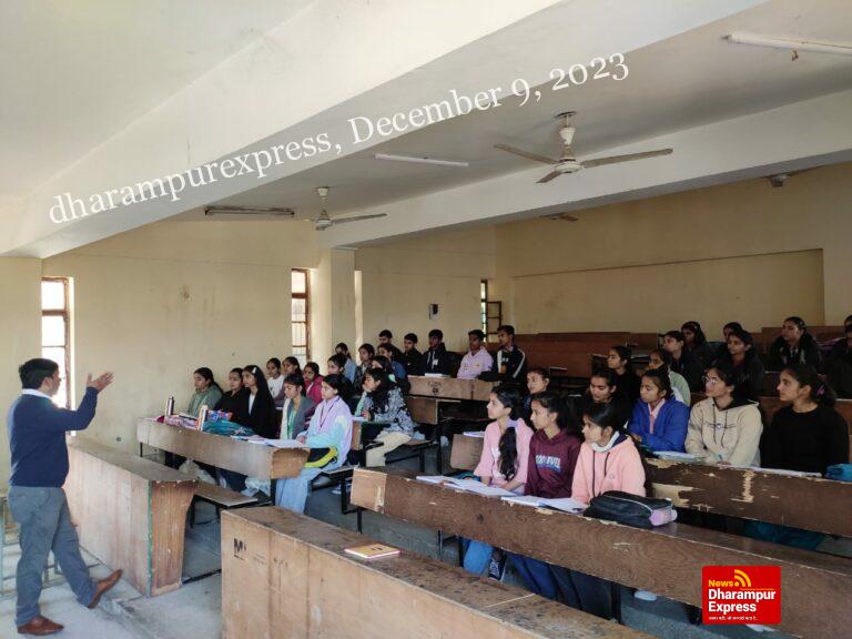 सरकारी स्कूलों के 100 बच्चों के लिए आरंभ हुई निशुल्क कोचिंग क्लासेज