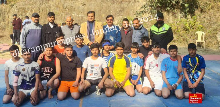 नशे से दूर रह कर युवा खेलों में बनाए अपना करियर : डॉक्टर पुष्पेंद्र वर्मा