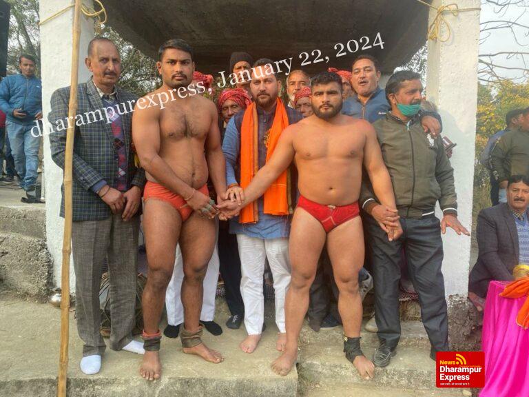 चौकी कनकरी में आयोजित छिंज में बतौर मुख्यातिथि पहुंचे विधायक आशीष शर्मा