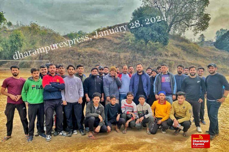 विधायक ने अमनेड में  किया क्रिकेट टूर्नामेंट का शुभारम्भ