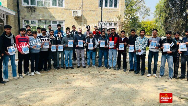 युवा कांग्रेस बड़सर की बैठक का आयोजन, पोस्टर किया जारी