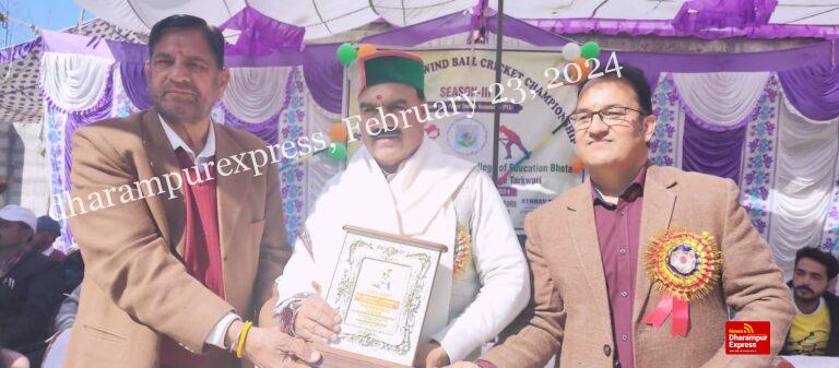 राज राजेश्वरी कॉलेज ऑफ एजूकेशन में विंड बॉल क्रिकेट चैंपियनशिप में भाग लिया विधायक ने