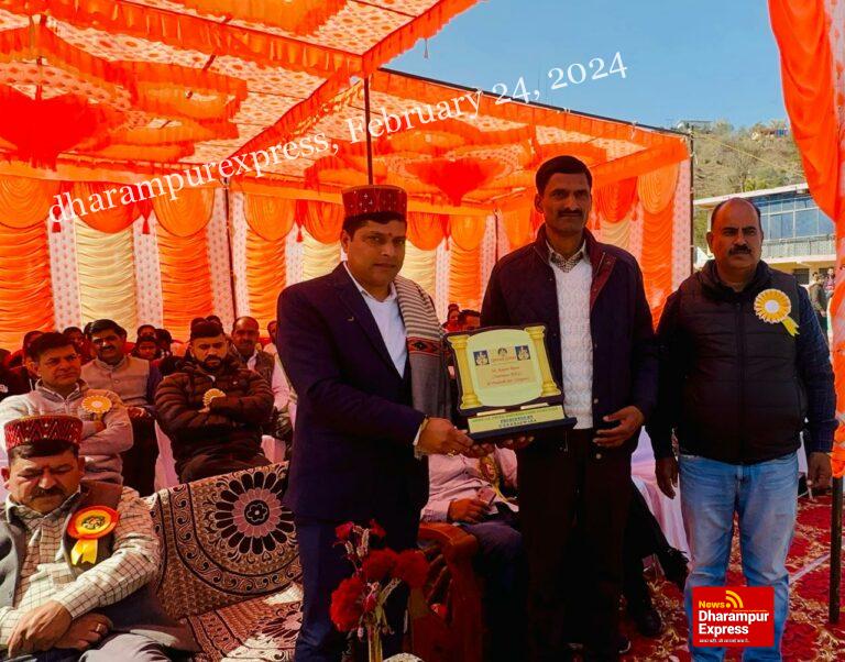 विद्यार्थी शिक्षा के साथ-साथ समाज सेवा के लिए भी प्रेरित हों : राजीव राणा
