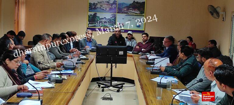 चुनाव की घोषणा होते ही हटाने होंगे सभी होर्डिंग्स, पोस्टर और बैनर: डीसी