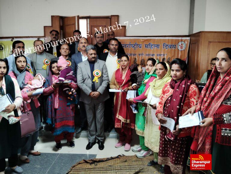 रसोई से लेकर अंतरिक्ष तक सभी जिम्मेदारियां निभा रही हैं महिलाएं: सुरेश कुमार