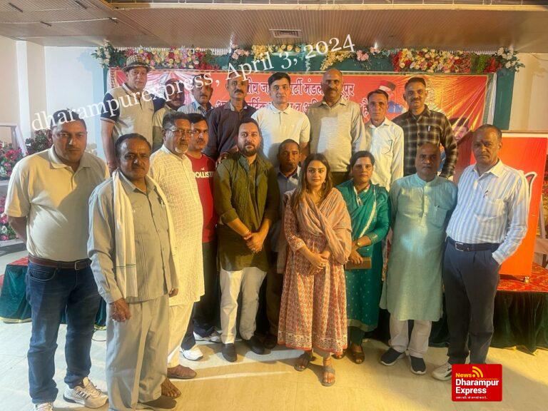 विधायक आशीष शर्मा ने अपने कार्यकर्ताओं और समर्थकों के साथ की बैठक