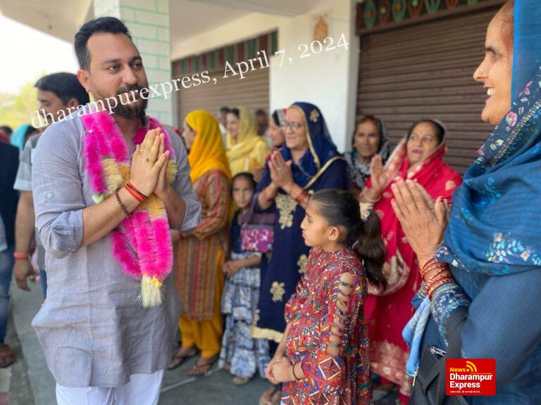 हमीरपुर के साथ मुख्यमंत्री ने किया सौतेला व्यवहार: आशीष शर्मा