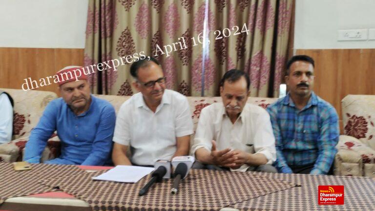 अपनी ही सरकार के पूर्व मुख्यमंत्री जयराम ठाकुर पर हमीरपुर से भेदभाव करने के आरोप लगाएं पूर्व जिला परिषद अध्यक्ष राकेश ठाकुर ने