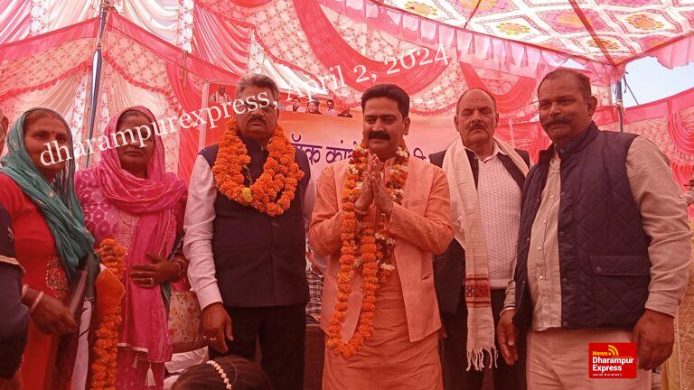 अपने स्वार्थ के लिए रंग बदलते लोगों को सत्ता से बाहर करना है: चंद्रशेखर