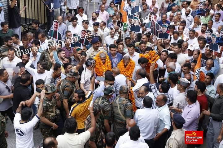मुख्यमंत्री ने ज्वालामुखी विधानसभा क्षेत्र में आनंद शर्मा के लिए किया प्रचार