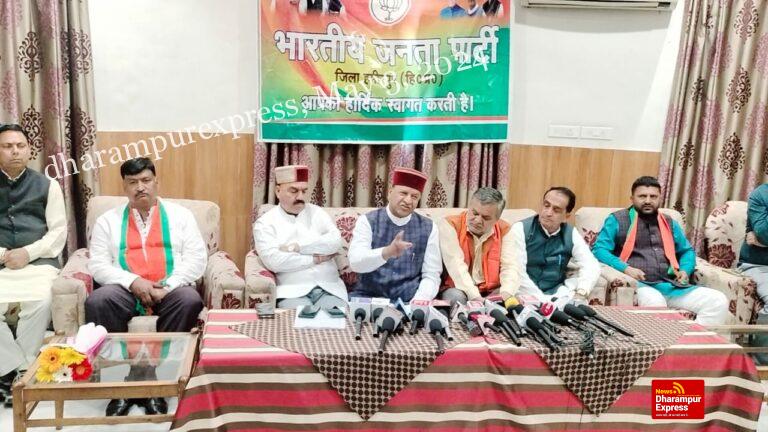 1500 के फॉर्म की रद्दी उठाने का ठेका कौन से कबाड़ी को देने जा रहे मुख्यमंत्री : राजीव बिंदल
