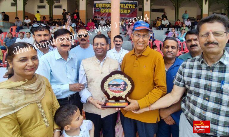 जिला प्रतियोगिता में 1000 से अधिक खिलाड़ियों ने दिखाया अपना दम 