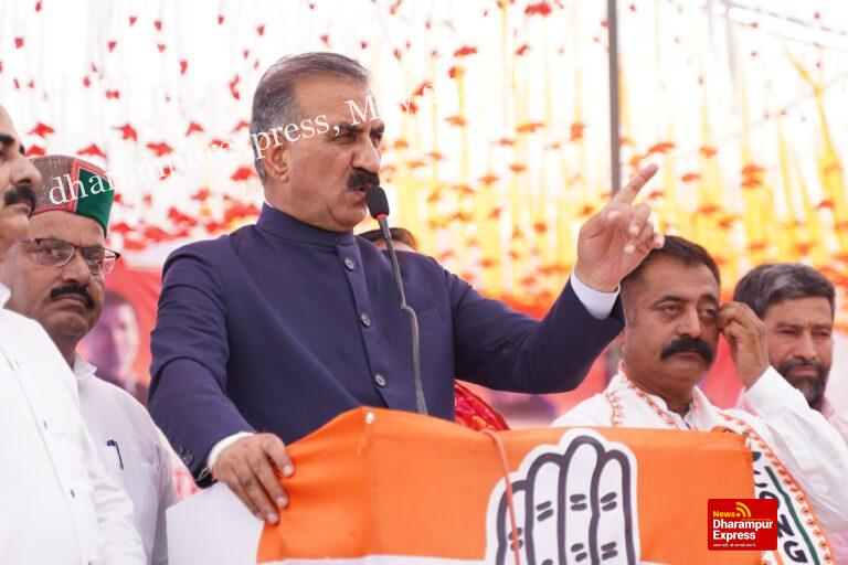 होशियार सिंह ने ईमान बेचने के बाद इस्तीफा दिया, देहरा अब मेरा : मुख्यमंत्री