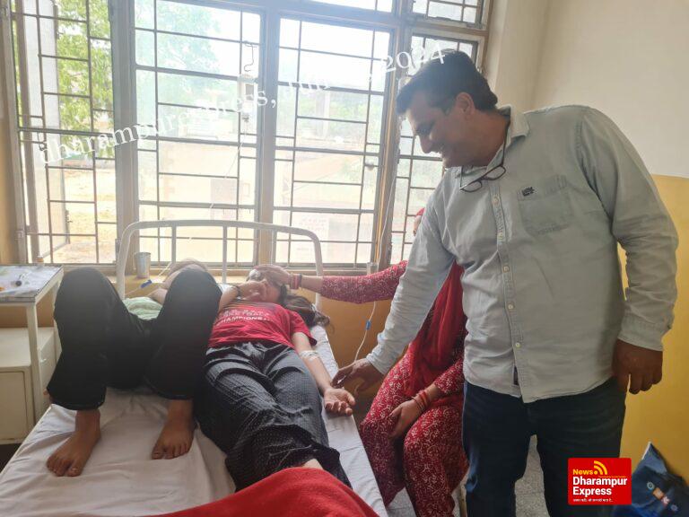 डॉ पुष्पेन्द्र वर्मा ने आंत्रशोध पीड़ित क्षेत्रों का किया दौरा 