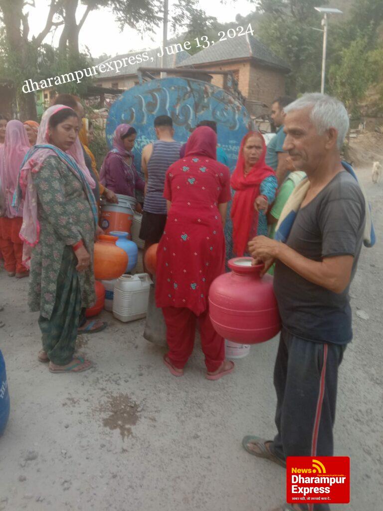 बड़सर की जनता को जलसंकट के बीच छोड़ अब कहां गए जिला के मुख्यमंत्री :लखनपाल