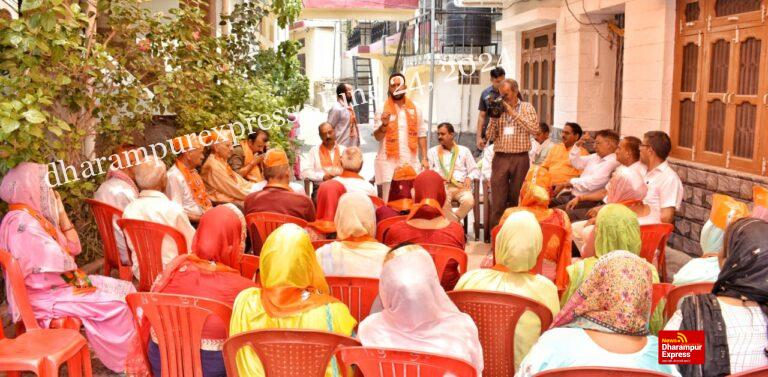 भाजपा प्रत्याशी आशीष शर्मा ने लंबलू व चमनेड में की नुक्कड़ सभाएं