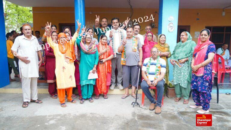 पूर्व निर्दलीय विधायक ने हमीरपुर की जनता के जनादेश को ठुकराकर दिया त्यागपत्र : डॉ पुष्पेंद्र वर्मा 