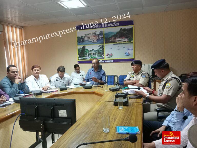 मॉनसून सीजन में आपात स्थिति से निपटने की तैयारी रखें अधिकारी: अमरजीत सिंह