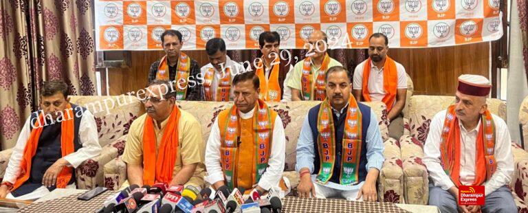 भाजपा अध्यक्ष ने कहा जब खुद सीएम हमीरपुर का विकास नहीं करवा पाए तो विधायक क्या कराएंगे