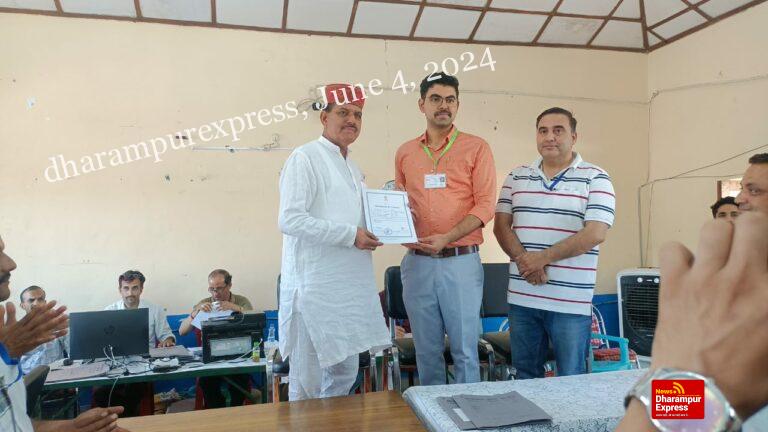 सुजानपुर से कैप्टन रणजीत सिंह और बड़सर से इंद्र दत्त लखनपाल की जीत
