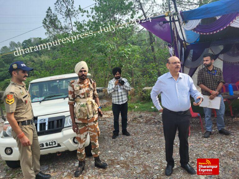 व्यय पर्यवेक्षक आनंद कुमार ने एसएसटी को दिए अलर्ट रहने के निर्देश