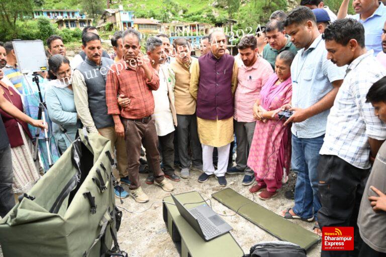 बाग़ीपुल में मशीनें बढ़ाए तेज करे तलाशी अभियान : जयराम ठाकुर