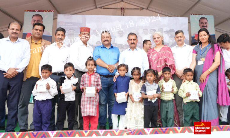 शिक्षक जीवन और सोच में सकारात्मक बदलाव लाते हैं: मुख्यमंत्री
