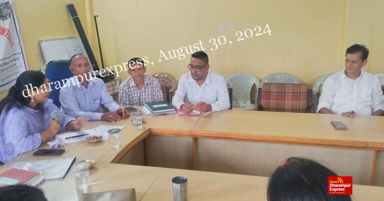 बैठक में विभागीय अधिकारियों के न पहुंचने पर भड़के पंचायत समिति सदस्य