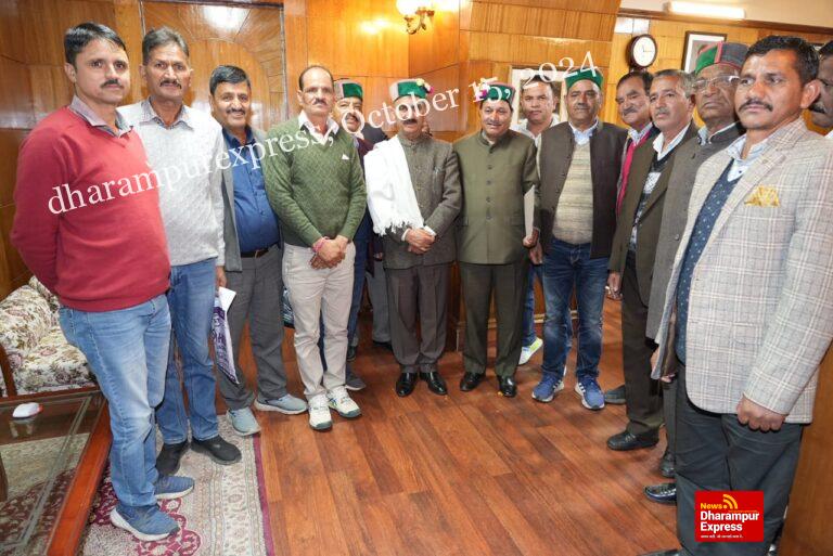 रोहड़ू के प्रतिनिधिमंडल ने मुख्यमंत्री से की भेंट