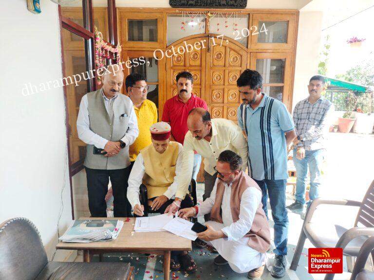 भोरंज मंडल ने पूर्व मुख्यमंत्री प्रोफेसर प्रेम कुमार धूमल से की भाजपा की सक्रिय सदस्यता अभियान की शुरुआत