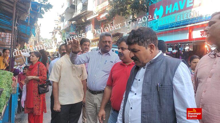 शहर में चल रहे विकास कार्यों का विधायक सुरेश कुमार ने किया निरीक्षण