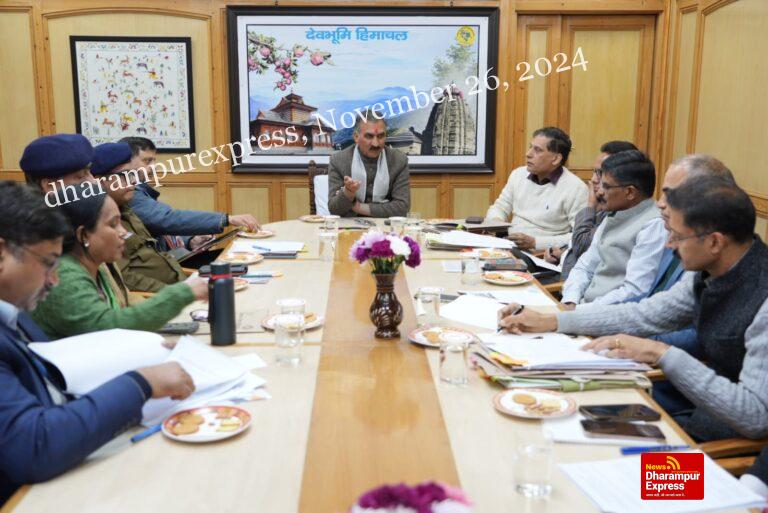 बिलासपुर में होने वाले समारोह के लिए मुख्यमंत्री ने अधिकारियों के साथ की बैठक