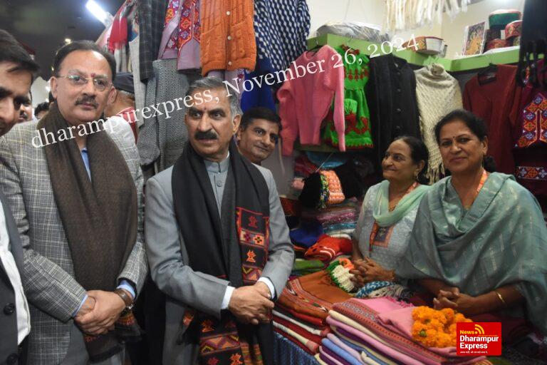 मुख्यमंत्री ने नई दिल्ली में आयोजित 43वें अंतरराष्ट्रीय व्यापार मेले का दौरा किया