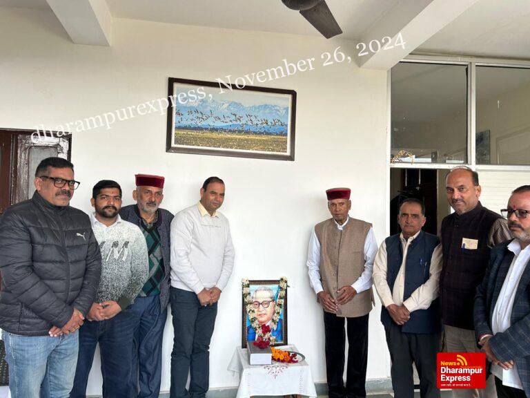 सबको समान अधिकार प्रदान करता है भारत का संविधान : धूमल