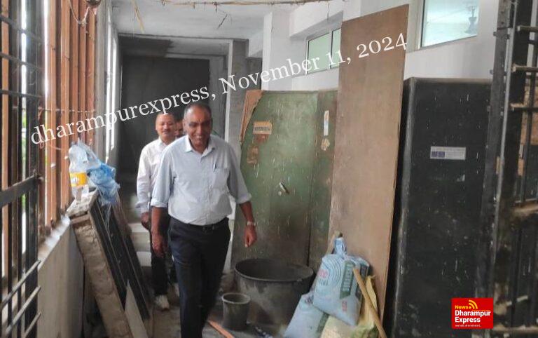 जिला सचिवालय में 20 कमरे किए खाली, जहां-तहां बने शैड भी हटवाए